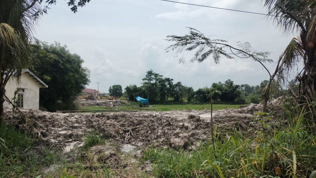 Galian C di Jalan Bupati masih Beroperasi, Kapolsek dan Dinas ESDM diminta lakukan Tindakan. Galian C di Jalan Bupati masih Beroperasi, Kapolsek dan Dinas ESDM diminta lakukan Tindakan.i