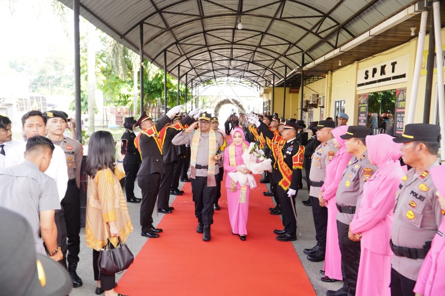 AKBP Boby Putra Ramadhan Resmi Jabat Kapolres Kampar, Gantikan AKBP Mihardi Mirwan! AKBP Boby Putra Ramadhan Resmi Jabat Kapolres Kampar, Gantikan AKBP Mihardi Mirwan!i