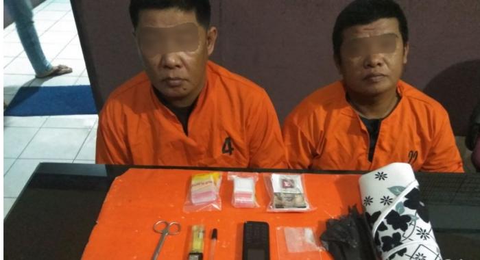 Transaksi Narkoba, Kakak Beradik Diringkus Polres Inhil Transaksi Narkoba, Kakak Beradik Diringkus Polres Inhili