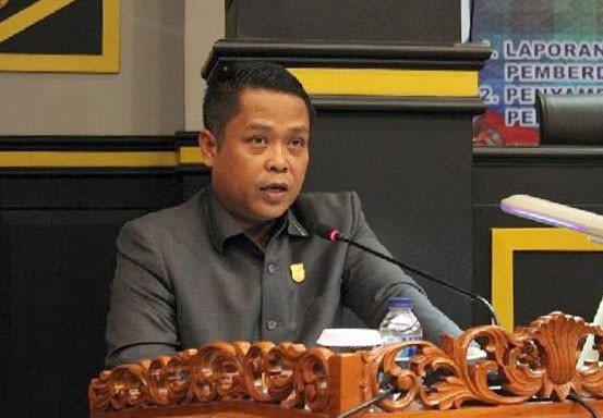 DPRD Pekanbaru Minta PU Panggil Kontraktor IPAL DPRD Pekanbaru Minta PU Panggil Kontraktor IPALi