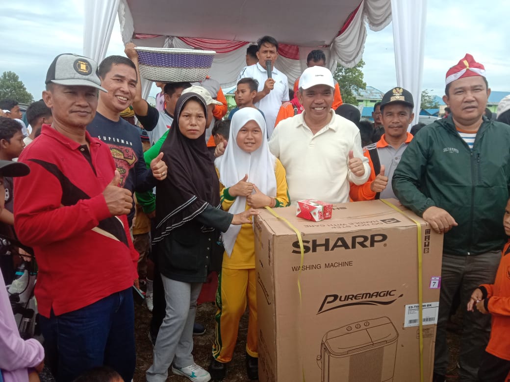 Kades Rimbo Panjang Sukses Taja Kegiatan HUT RI Ke 77 Bersama PJ Bupati Kampar dan Masyarakat Rimbo Kades Rimbo Panjang Sukses Taja Kegiatan HUT RI Ke 77 Bersama PJ Bupati Kampar dan Masyarakat Rimboi