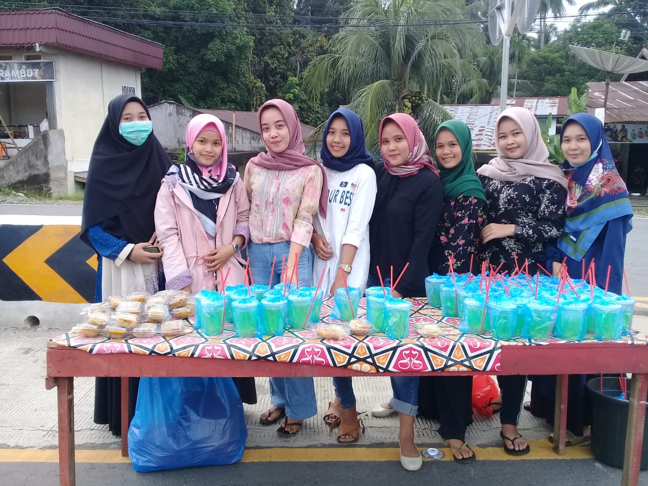 HPMKM Berbagi Takjil Sebagai Wujud Solidaritasi