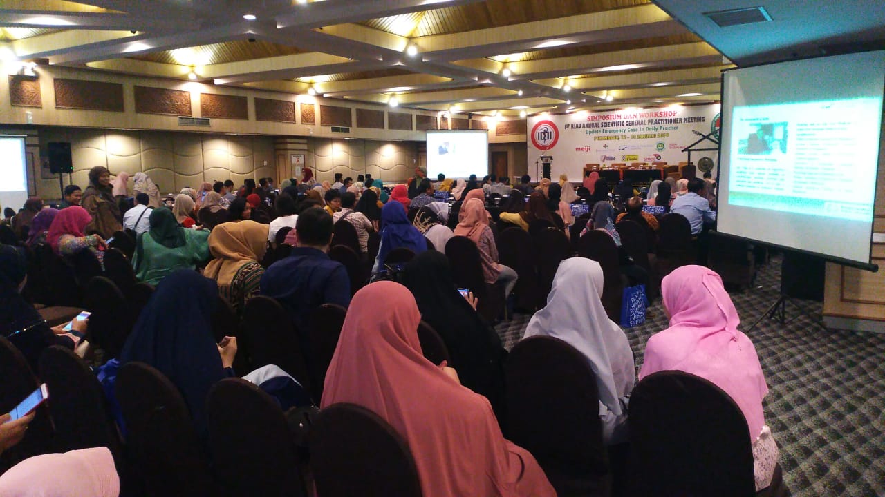 Upgrade Kompetensi Dokter Umum, PDUI Riau Gelar Simposium dan Workshop Upgrade Kompetensi Dokter Umum, PDUI Riau Gelar Simposium dan Workshop i