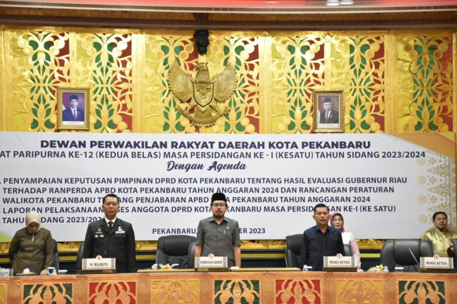 DPRD Gelar Paripurna Keputusan Pimpinan DPRD Terhadap Hasil Evaluasi Gubri DPRD Gelar Paripurna Keputusan Pimpinan DPRD Terhadap Hasil Evaluasi Gubrii