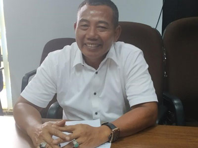 DPRD Ingin Pemko Pekanbaru Gandeng Oknum Pengangkut Sampah Ilegal DPRD Ingin Pemko Pekanbaru Gandeng Oknum Pengangkut Sampah Ilegali