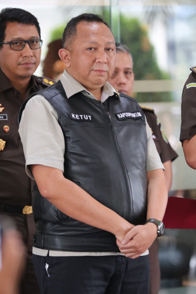 Tim Penyidik Melakukan Pemeriksaan Terhadap Saksi ABNA Tim Penyidik Melakukan Pemeriksaan Terhadap Saksi ABNAi