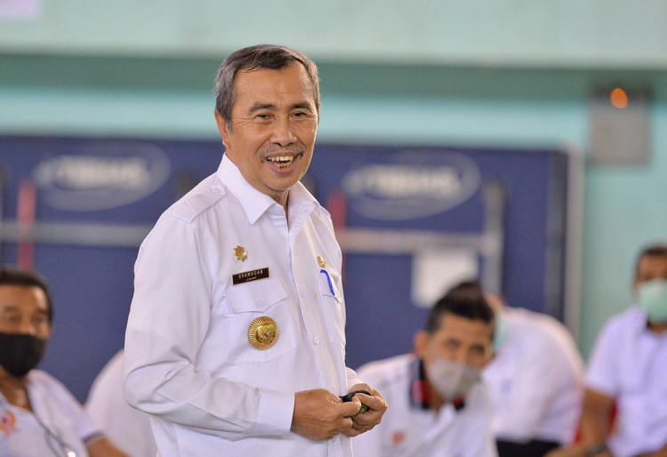 Gubri Syamsuar Minta OPD Maksimalkan Serapan APBD Selama November Gubri Syamsuar Minta OPD Maksimalkan Serapan APBD Selama Novemberi