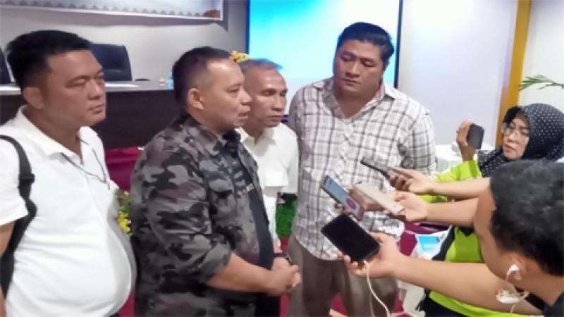Calon Ketua KONI Pekanbaru, Haris Kampai di Periksa KPK Calon Ketua KONI Pekanbaru, Haris Kampai di Periksa KPKi