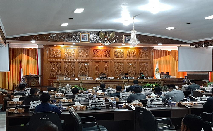 Bupati hingga Sekda Tak Hadir, Rapat Paripurna DPRD Kuansing Ditundai