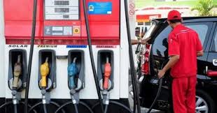 Dirut Pertamina: Permintaan BBM Nasional Turun hingga 34,9 Persen Dirut Pertamina: Permintaan BBM Nasional Turun hingga 34,9 Perseni