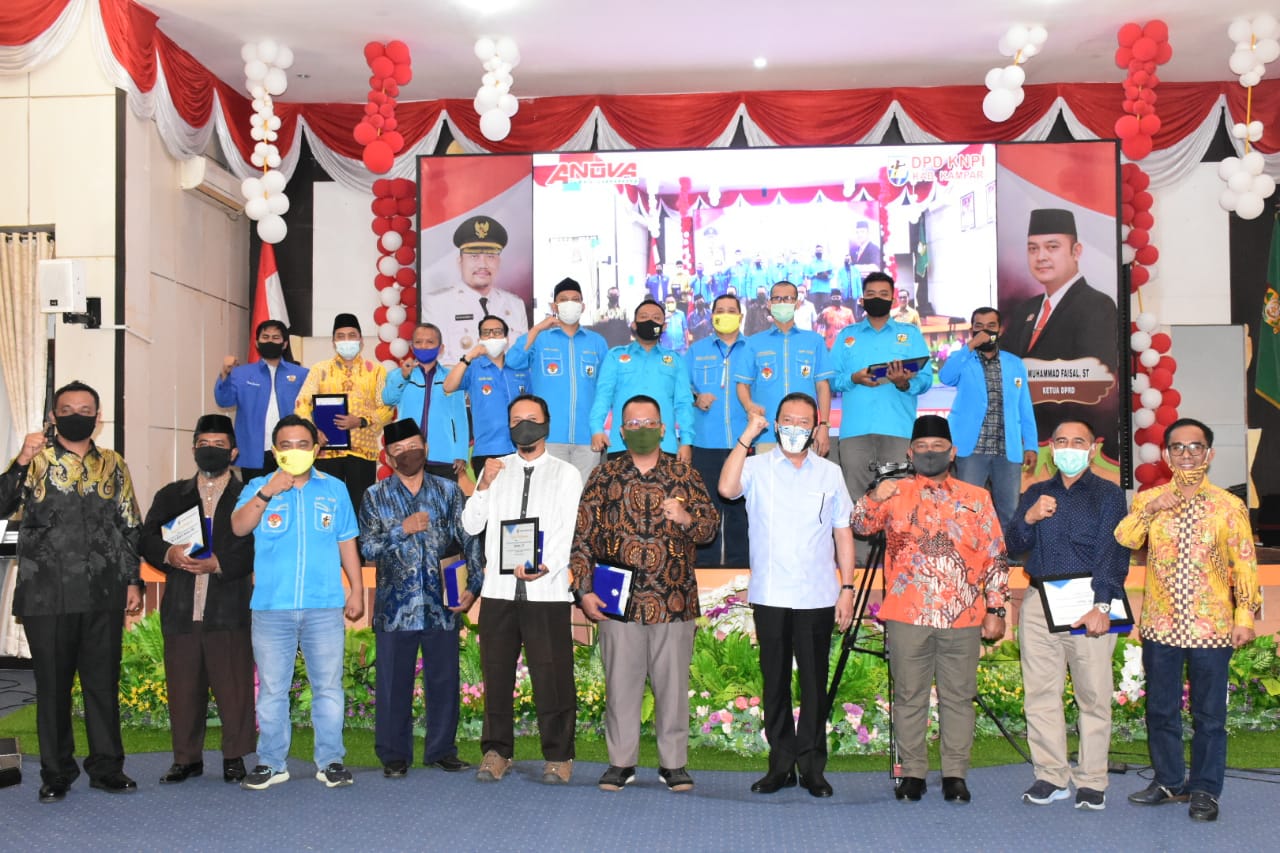 Burhanuddin Husin Dampingi Pelantikan Putranya Sebagai Ketua KNPI Kampari