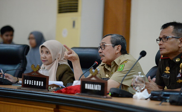 Gubri Minta Pemkab Kuansing Anggarkan Rp 40 Miliar untuk Penanganan Covid-19 Gubri Minta Pemkab Kuansing Anggarkan Rp 40 Miliar untuk Penanganan Covid-19i