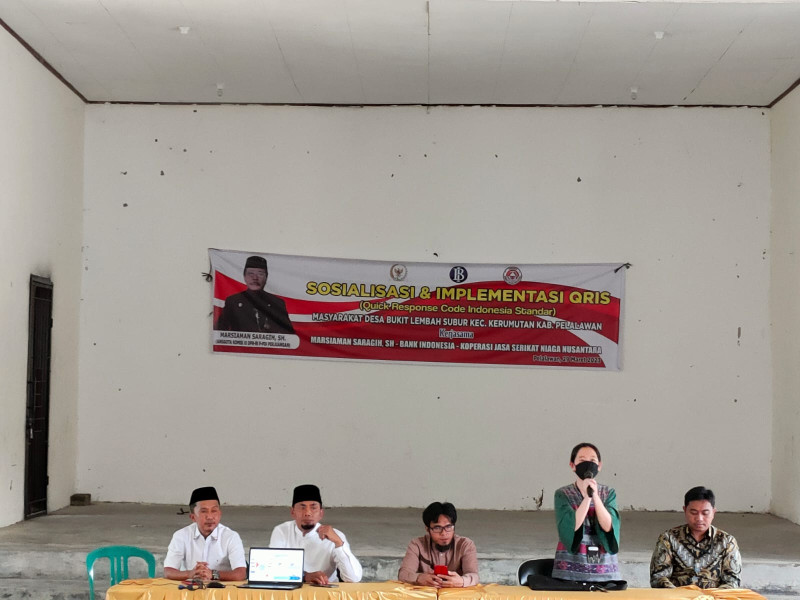 Marsiaman Saragih Gandeng Bank Indonesia ke Kerumutan, dukung penggunaan QRIS Marsiaman Saragih Gandeng Bank Indonesia ke Kerumutan, dukung penggunaan QRISi