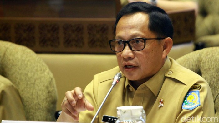 Bupati Kampar Wajib Patuhi SE Bersama Mentri Perintahkan Penghentian Kontrak Secara Permanen Bupati Kampar Wajib Patuhi SE Bersama Mentri Perintahkan Penghentian Kontrak Secara Permaneni
