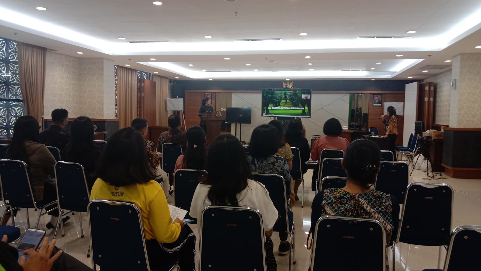 PENGAJUAN 2 (DUA) PERKARA UNTUK DILAKUKAN PENGHENTIAN PENUNTUTAN BERDASARKAN KEADILAN RESTORATIF JUS PENGAJUAN 2 (DUA) PERKARA UNTUK DILAKUKAN PENGHENTIAN PENUNTUTAN BERDASARKAN KEADILAN RESTORATIF JUSi