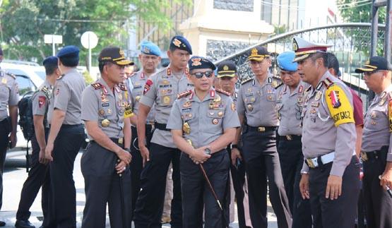 8 Orang Terduga Teroris Diamankan Tim Gabungan Polda Riau, Diduga Masih Satu Jaringan Dengan Pelaku 8 Orang Terduga Teroris Diamankan Tim Gabungan Polda Riau, Diduga Masih Satu Jaringan Dengan Pelaku i