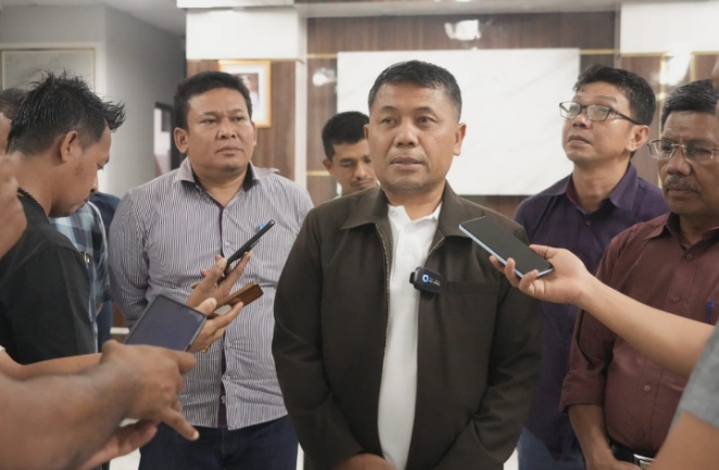 HP selalu sulit dihubungi susah koordinasi, jarang di kantor, Sekda Lek Dedi Sambudi biang kerok batal APBDP Kuansing HP selalu sulit dihubungi susah koordinasi, jarang di kantor, Sekda Lek Dedi Sambudi biang kerok batal APBDP Kuansingi