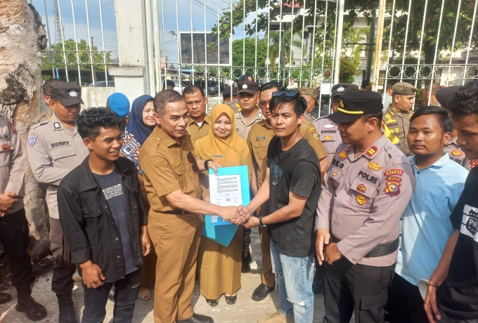 Mahasiswa Demo Disdikpora Kampar, Desak Tindak Dugaan Penjualan LKS di SD Negeri