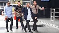 Zulkifli Hasan Diperiksa KPK soal Suap Alih Fungsi Hutan 2014 Zulkifli Hasan Diperiksa KPK soal Suap Alih Fungsi Hutan 2014i