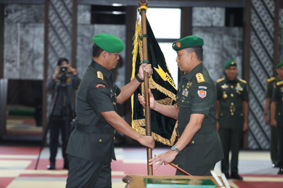 Mayjen TNI Hendy Antariksa Resmi Jabat Danseskoad, Sertijab Dipimpin Wakasad Mayjen TNI Hendy Antariksa Resmi Jabat Danseskoad, Sertijab Dipimpin Wakasadi