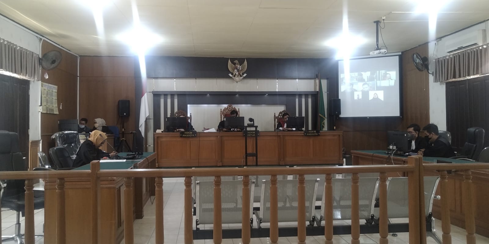 Peredaran 81 Kg Sabu, Dua Terdakwa Divonis Pidana Mati Peredaran 81 Kg Sabu, Dua Terdakwa Divonis Pidana Mati