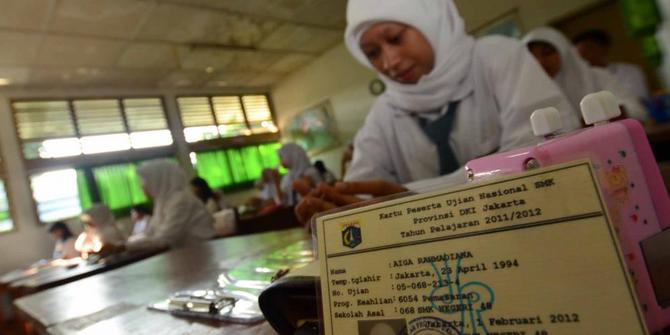 Kurikulum pendidikan 2013 dinilai aneh dan lucu Kurikulum pendidikan 2013 dinilai aneh dan lucui