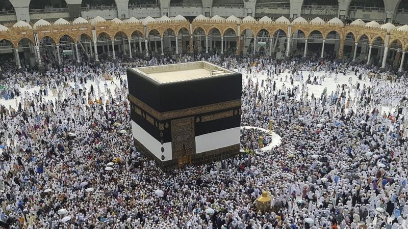 Kloter Pertama Jemaah Haji Indonesia Berangkat 4 Juni 2022 Kloter Pertama Jemaah Haji Indonesia Berangkat 4 Juni 2022i