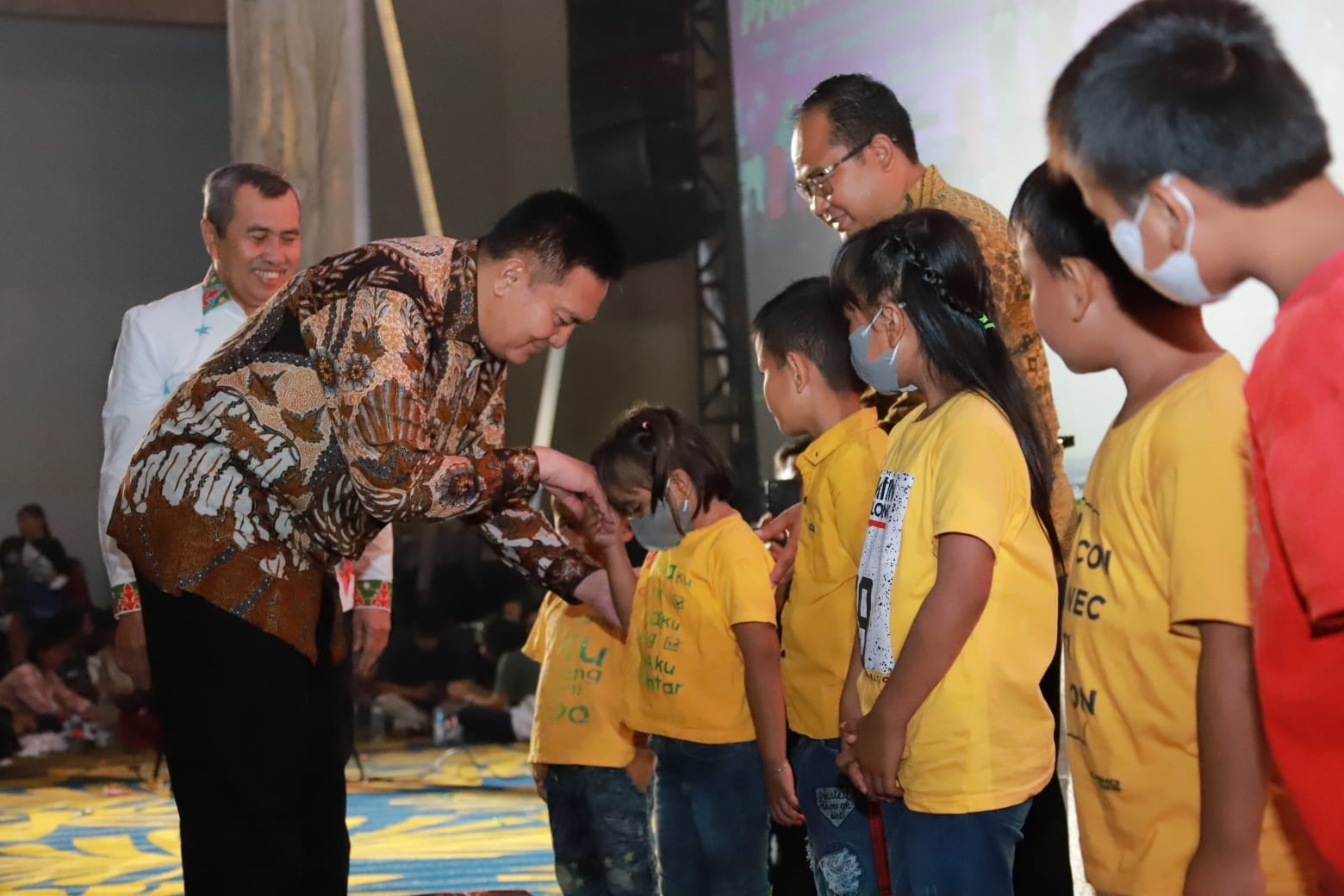 Kapolda Riau Irjen Iqbal Pada Perayaan Natal Gabungan ; Jaga Kerukunan Antar Umat Beragama Kapolda Riau Irjen Iqbal Pada Perayaan Natal Gabungan ; Jaga Kerukunan Antar Umat Beragamai